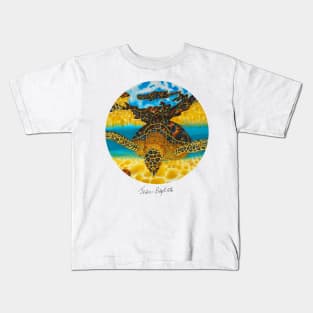 Caribbean unveiled on silk | Sea Turtle Gliding Kids T-Shirt